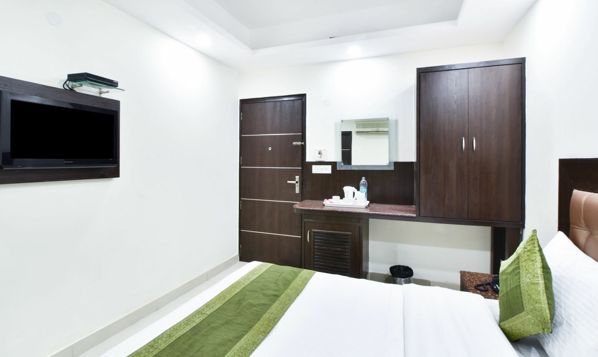 Treebo Mehar Castle Hotel Delhi  Exterior photo